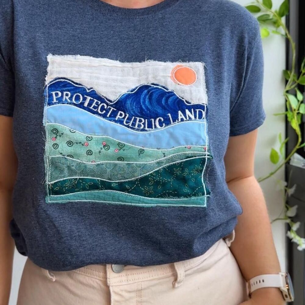 NWT Protect Public Land 100% Cotton Embroidered Heather Navy Women’s Tee